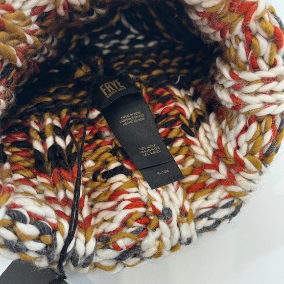 FRYE Marbled Cuff Pompom Beanie Hat Multicolor Red Knit Fur Après-ski